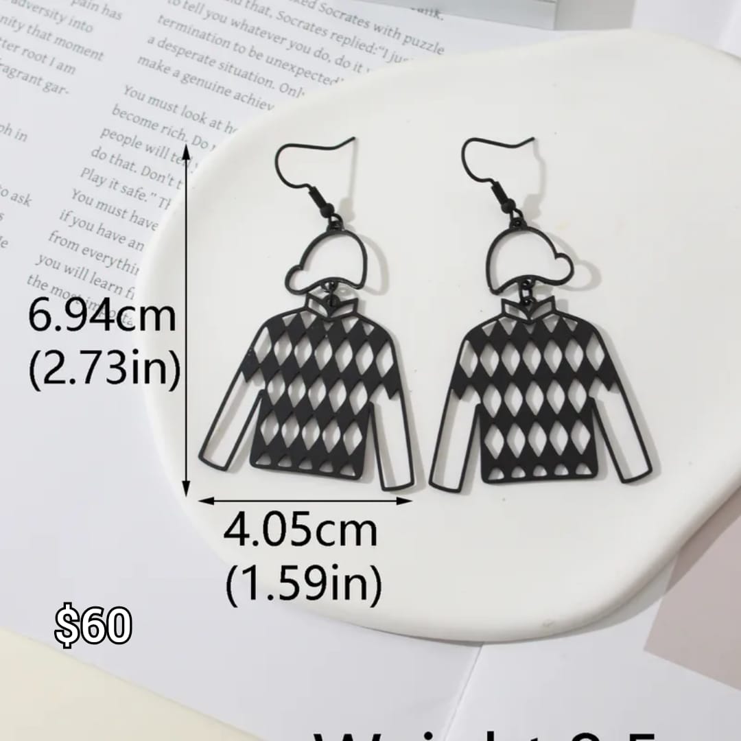 arete largo en forma de ropa con cachuchita