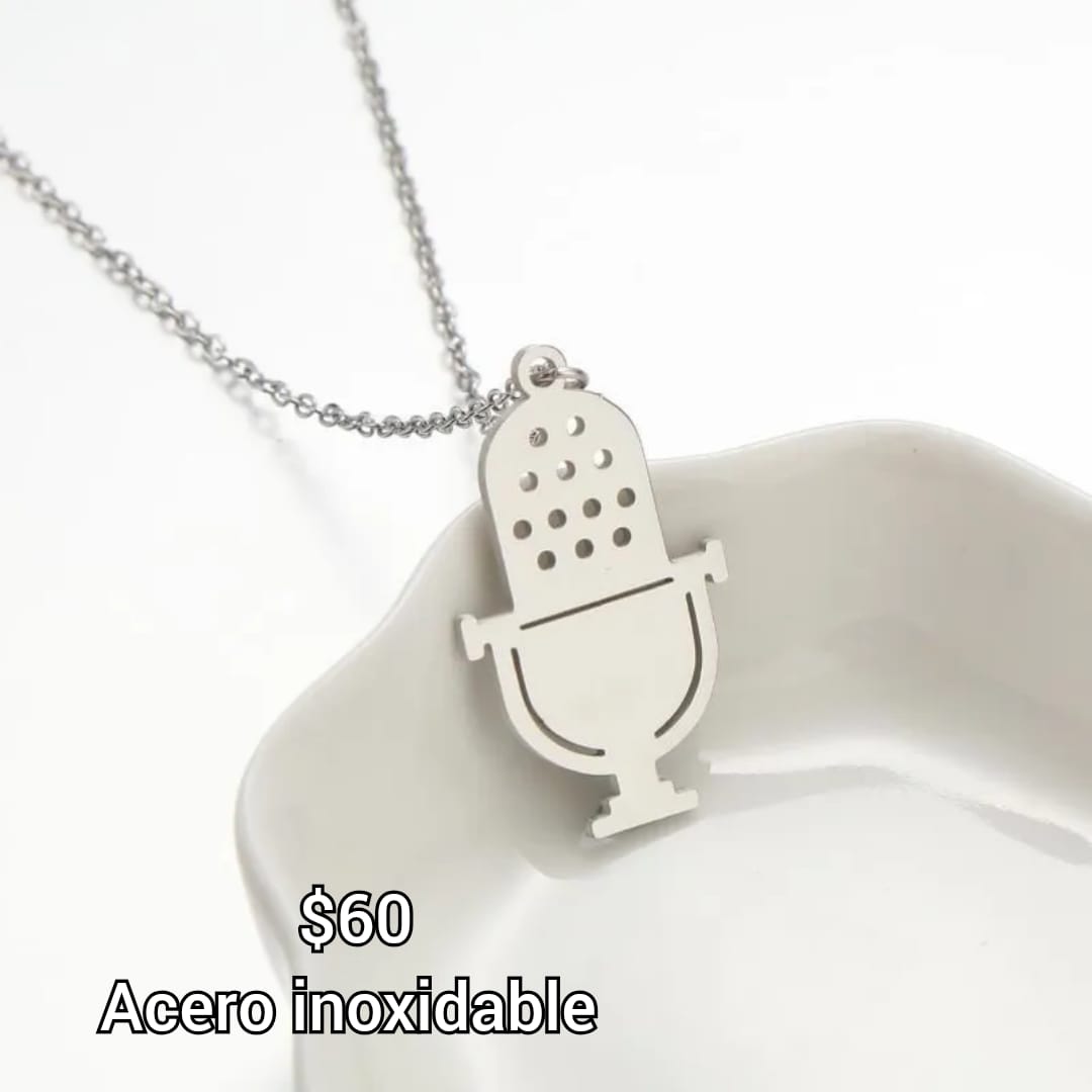 collar en forma de microfono
