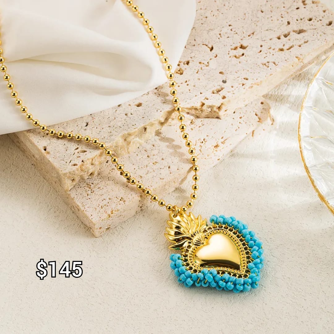 collar corazón azul